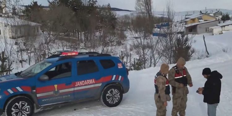 وزير الداخلية التركي: القبض على 19 مهرباً و478 مهاجراً غير نظامي في حملة أمنية شاملة