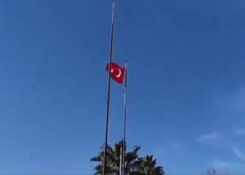 منظومة المجتمع الكردستاني: إنزال العلم التركي “استفزاز” يهدف لعرقلة مسار السلام