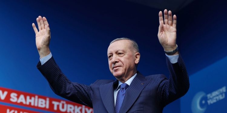 أردوغان: إخوتنا الأكراد باتوا جزءًا أصيلاً من سوريا الجديدة