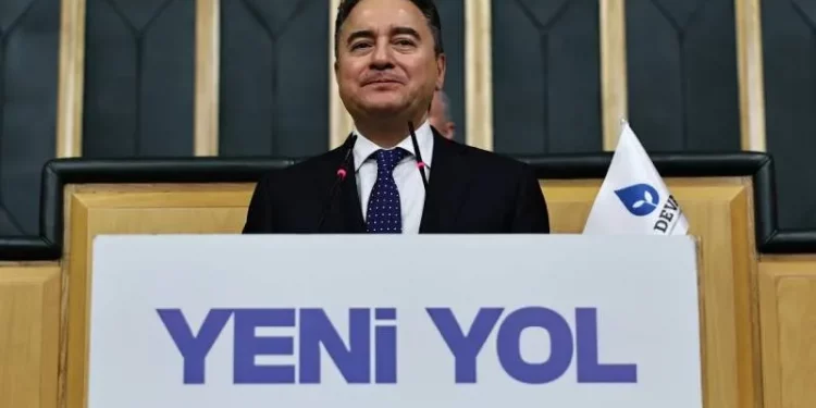 باباجان يهاجم أردوغان: الشعب لم يعد يحتمل دفع ثمن قراراتكم الخاطئة