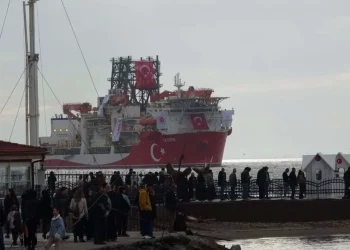 عملاق التنقيب التركي السادس “يلدريم” في طريقه نحو البحر الأسود