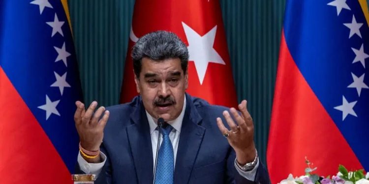 هل تلقى مادورو عرضا بالانتقال إلى تركيا؟