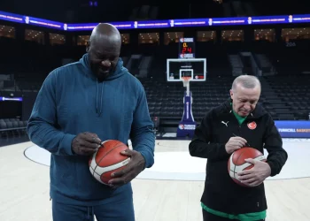 الرئيس أردوغان يستقبل أسطورة السلة العالمي “شاكيل أونيل”