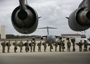 استعدادات أمريكية لعملية عسكرية واسعة النطاق