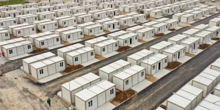 360 ألف تركي يواجهون شتاءهم الثالث في الحاويات منذ “الزلزال المدمر “