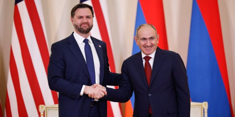 اتفاق نووي بين واشنطن ويريفان يمهد لإنهاء الهيمنة الروسية