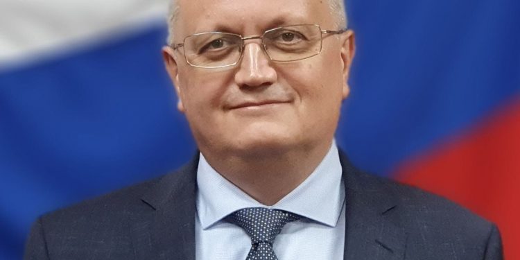 بوتين يعين السفير الروسي السابق في مصر مساعدا لوزير الخارجية