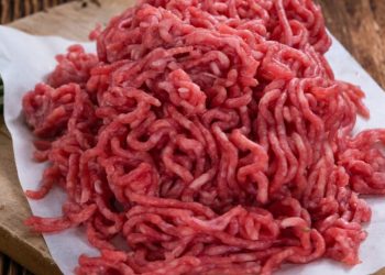 برلماني تركي: المتقاعد لا يستطيع شراء نفس كمية اللحم المفروم في 2020