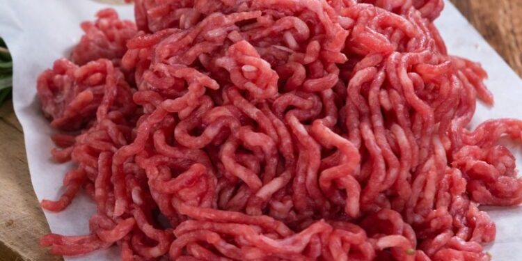 برلماني تركي: المتقاعد لا يستطيع شراء نفس كمية اللحم المفروم في 2020