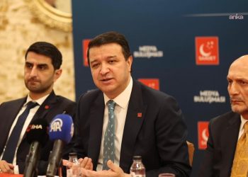 هل تصبح قبرص التركية بوابة أمريكا لإجلاء رعاياها حال الهجوم على إيران؟