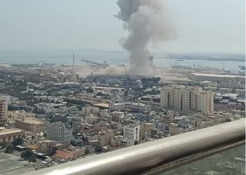 الهجمات الإيرانية على أبو ظبي تسفر عن وفاة شخص