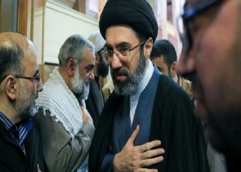 هل نُقل مجتبي خامنئي إلى روسيا؟