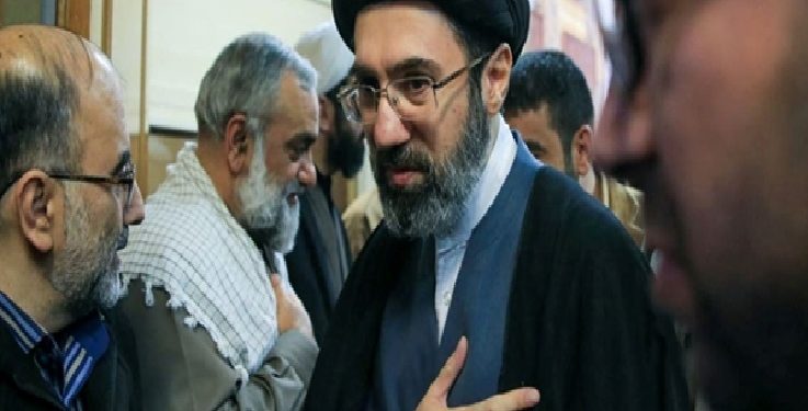 هل نُقل مجتبي خامنئي إلى روسيا؟