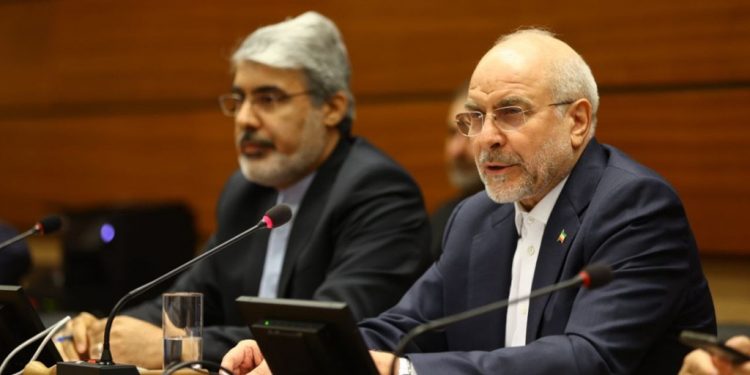 الولايات المتحدة تبحث عن “قيادة جديدة” لإيران