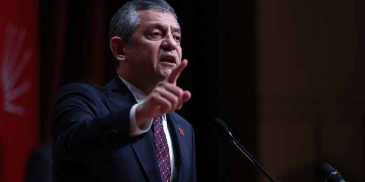 الشعب الجمهوري يندد بموقف حكومة أردوغان من الهجمات على إيران