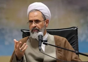 لماذا آية الله علي رضا أعرافي الأوفر حظًا لخلافة المرشد علي خامنئي؟