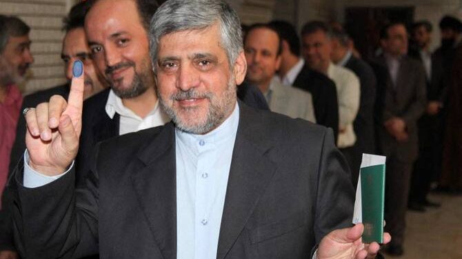 لبنان يطرد السفير الإيراني