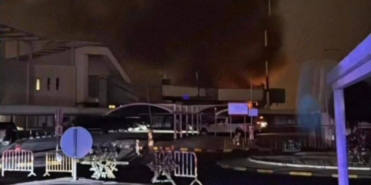 السيطرة على حريق مطار الكويت الدولي