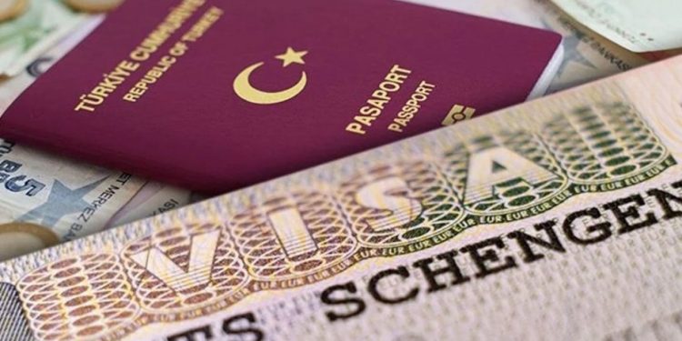 اليونان الدولة الأكثر منحاً للتأشيرات للمواطنين الأتراك