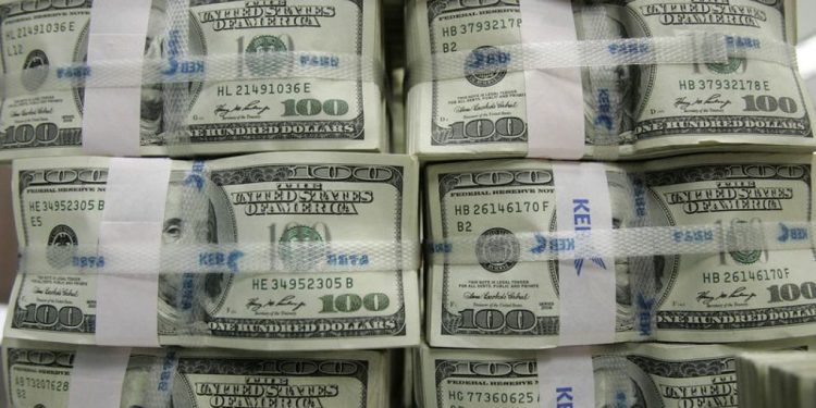 المركزي التركي يخسر 8.4 مليار دولار عقب عزل زعيم المعارضة