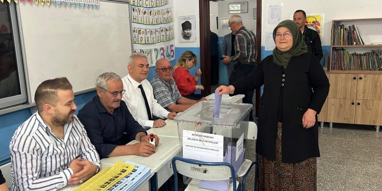 تركيا.. انتخابات بلدية تكميلية في 3 ولايات و362 حياً