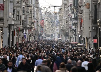 تركيا تتفوق على117 دولة في معدل الشباب
