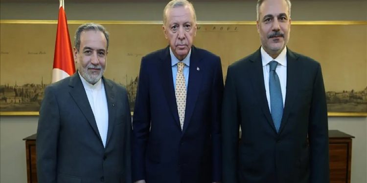 عراقجي: تركيا لعبت دورا محوريا في منع الهجوم البري على إيران من شمال العراق