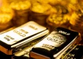 الذهب يسجل تراجعاً حاداً.. الخسارة الأكبر خلال 3 أشهر والمكاسب سنوية