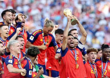 إسبانيا تفوز بكأس العالم بعد تغلبها على الأرجنتين 1-0