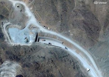إيران تنفي وجود منشأة نووية في جبل كولانج