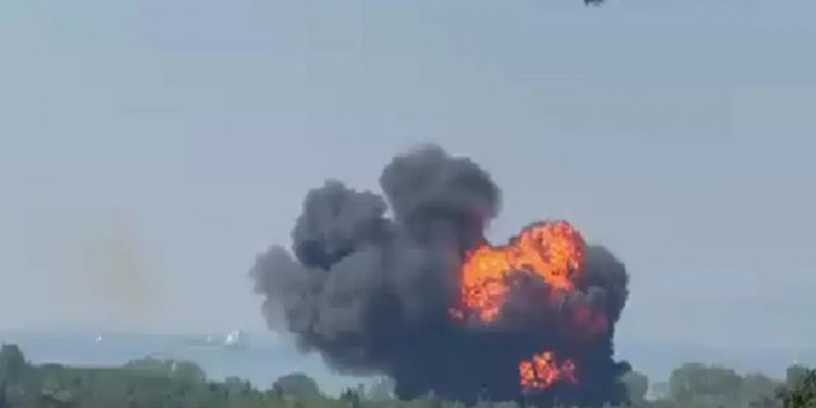 فيديو… تحطم طائرة تدريب عسكرية F-16 تركية في يالوفا